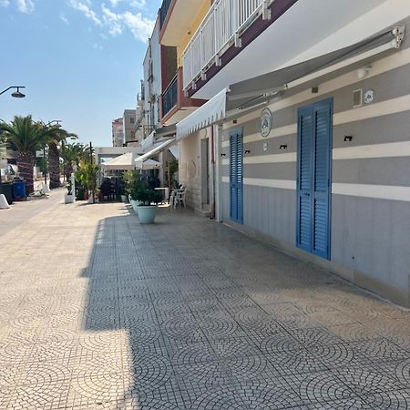 Hotel Al Delfino Blu Margherita Di Savoia Zewnętrze zdjęcie